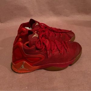 Men’s Jordan Carmelo Athletic Shoes Size 7.5M Red #827176